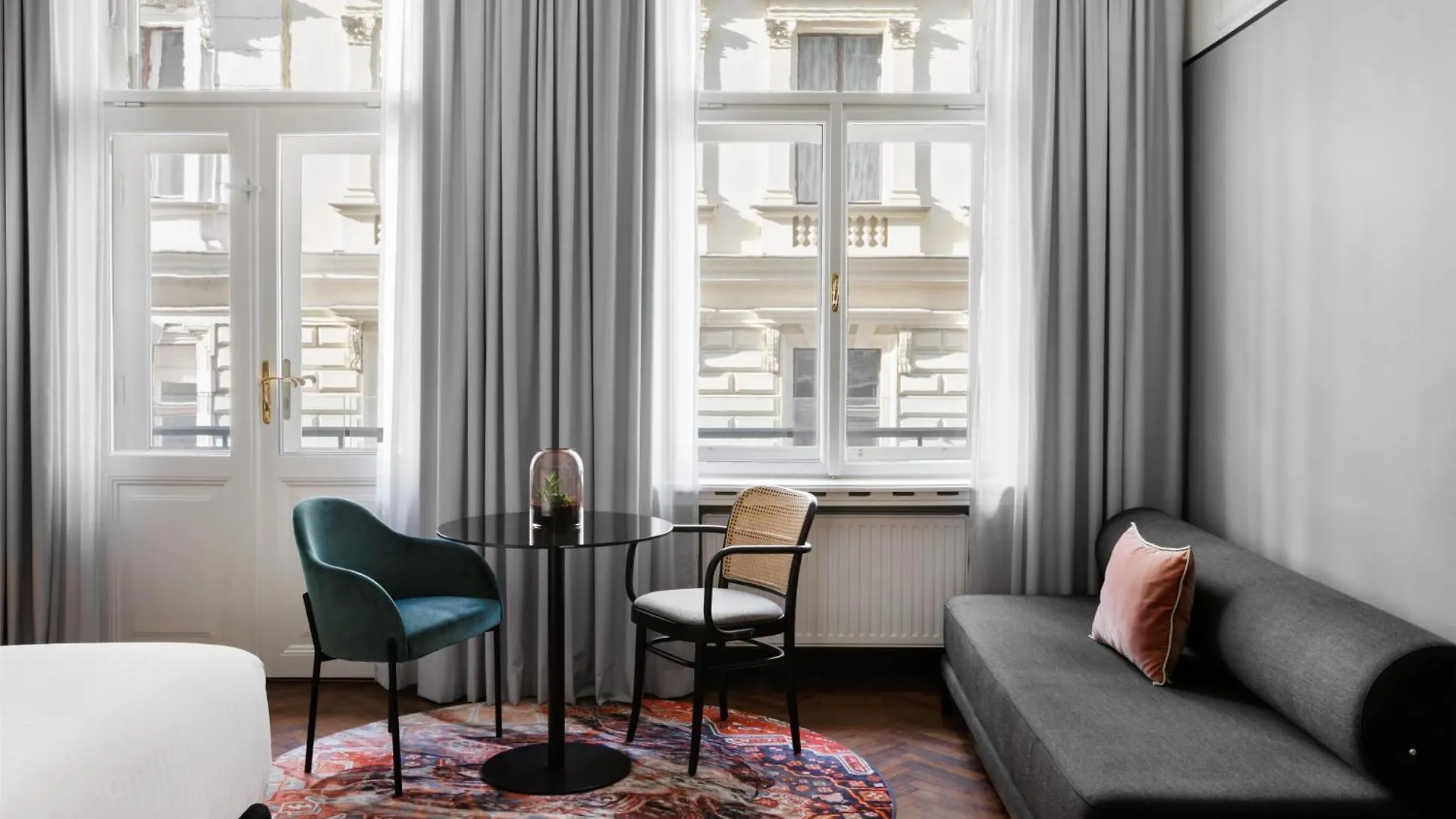 Hotel Astoria Vienna, Curio Collection By Hilton