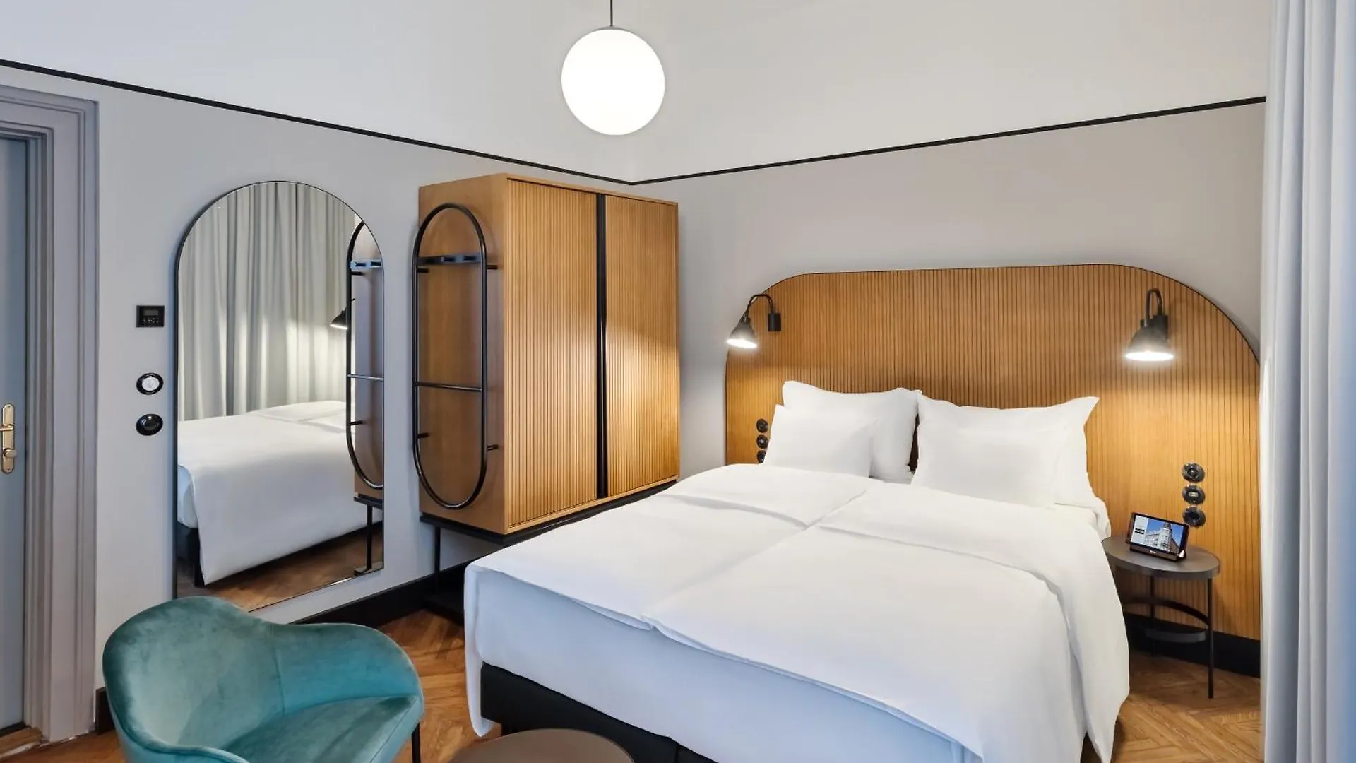 Hotel Astoria Vienna, Curio Collection By Hilton location