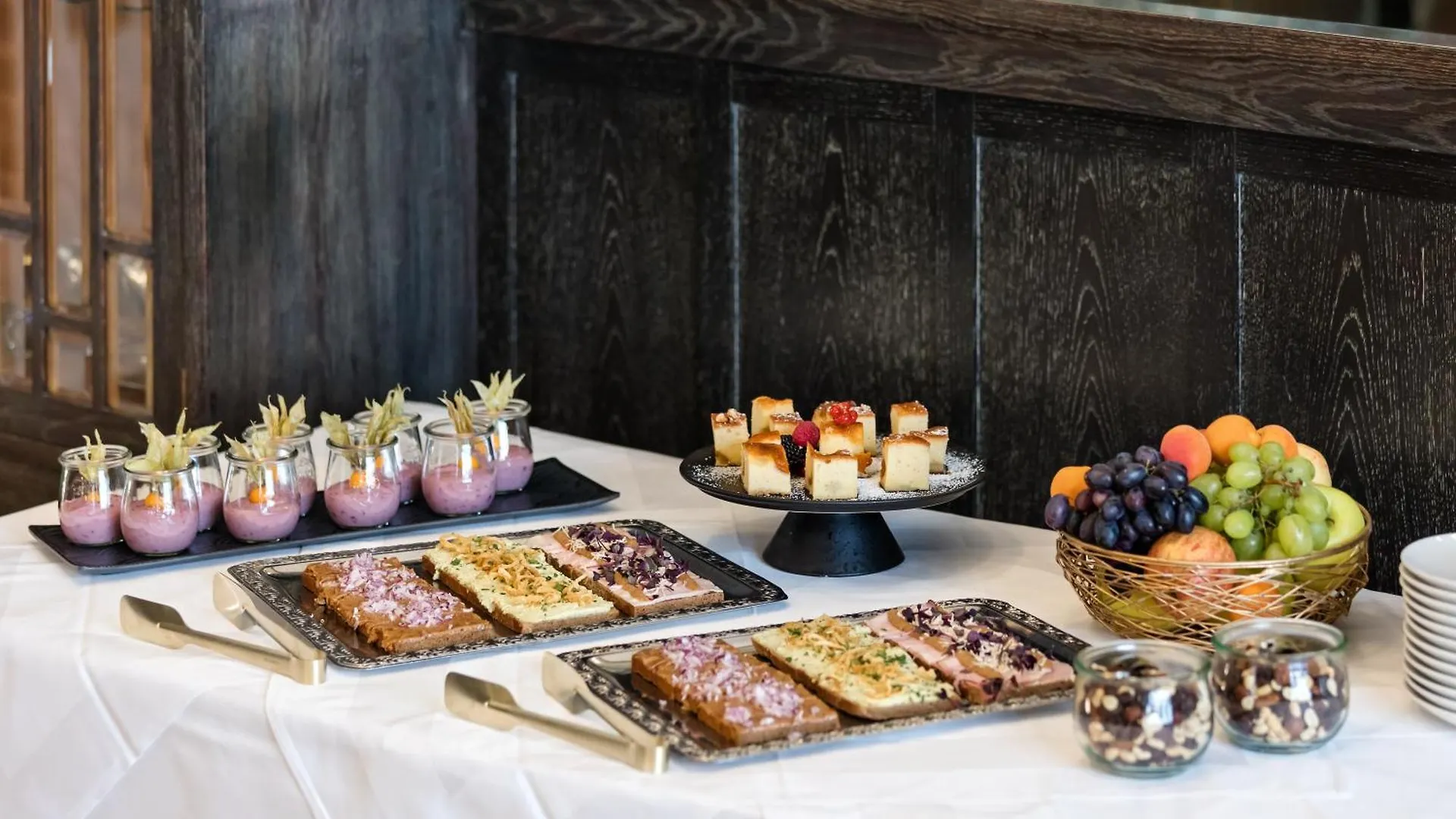 Hotel Astoria Vienna, Curio Collection By Hilton
