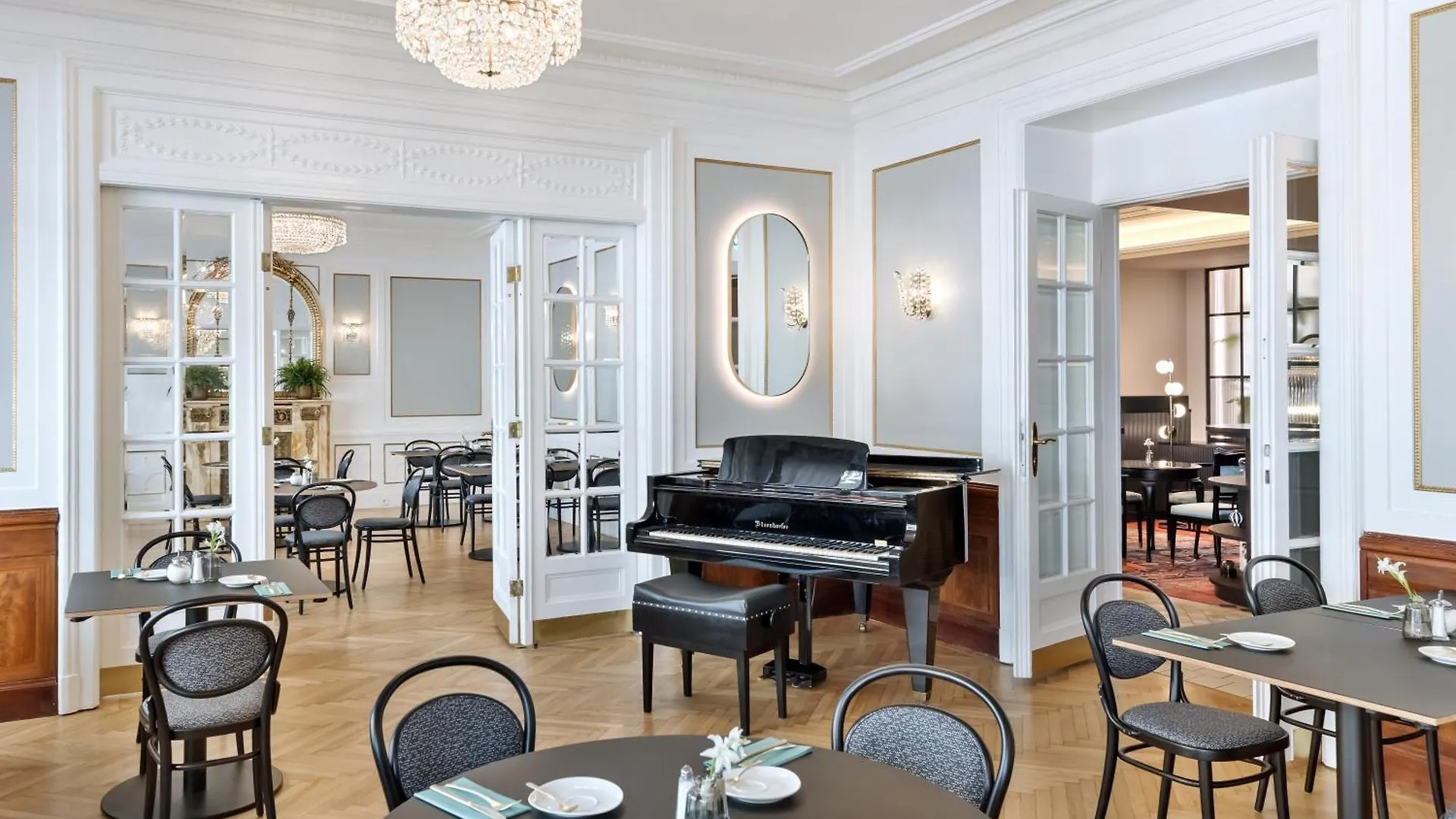 Hotel Astoria Vienna, Curio Collection By Hilton