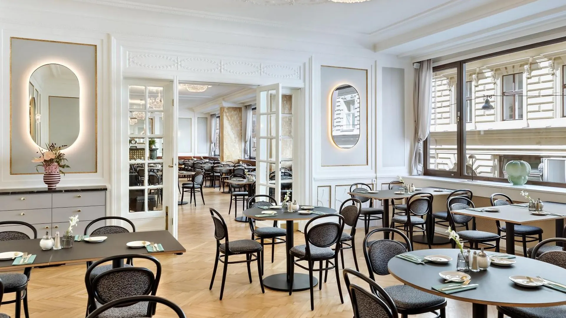 Hotel Astoria Vienna, Curio Collection By Hilton 4*, Vienna