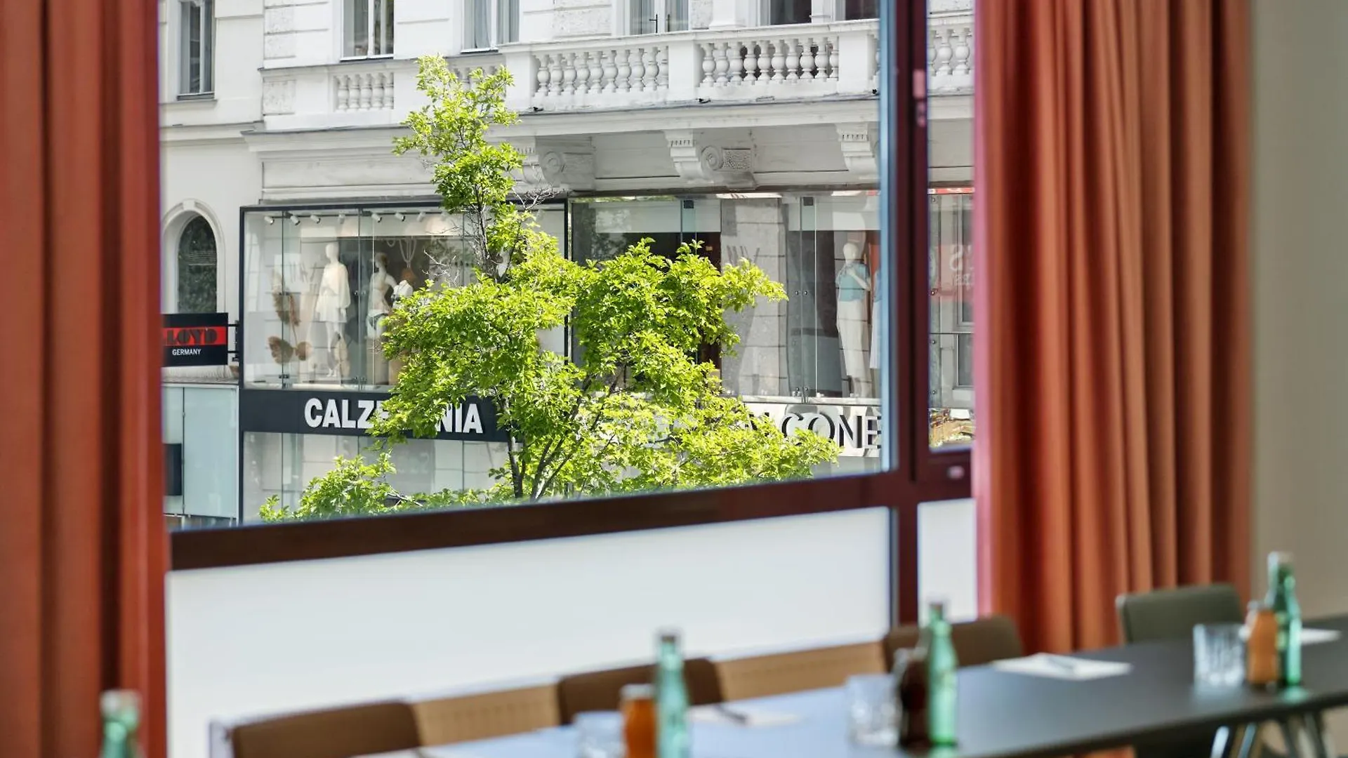 Hotel Astoria Vienna, Curio Collection By Hilton