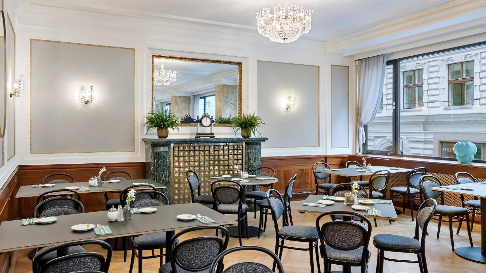 Hotel Astoria Vienna, Curio Collection By Hilton
