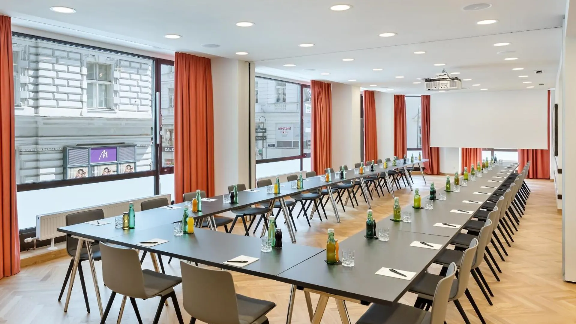 Hotel Astoria Vienna, Curio Collection By Hilton