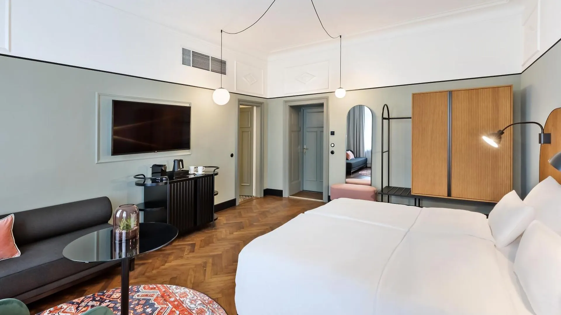 Hotel Astoria Vienna, Curio Collection By Hilton