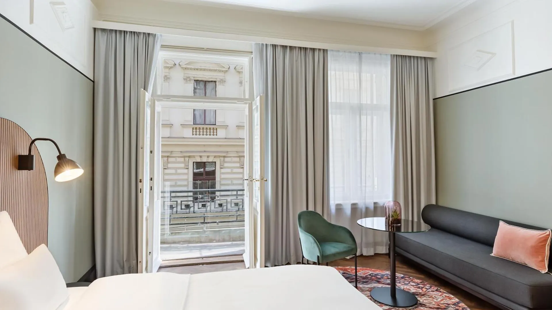 Hotel Astoria Vienna, Curio Collection By Hilton