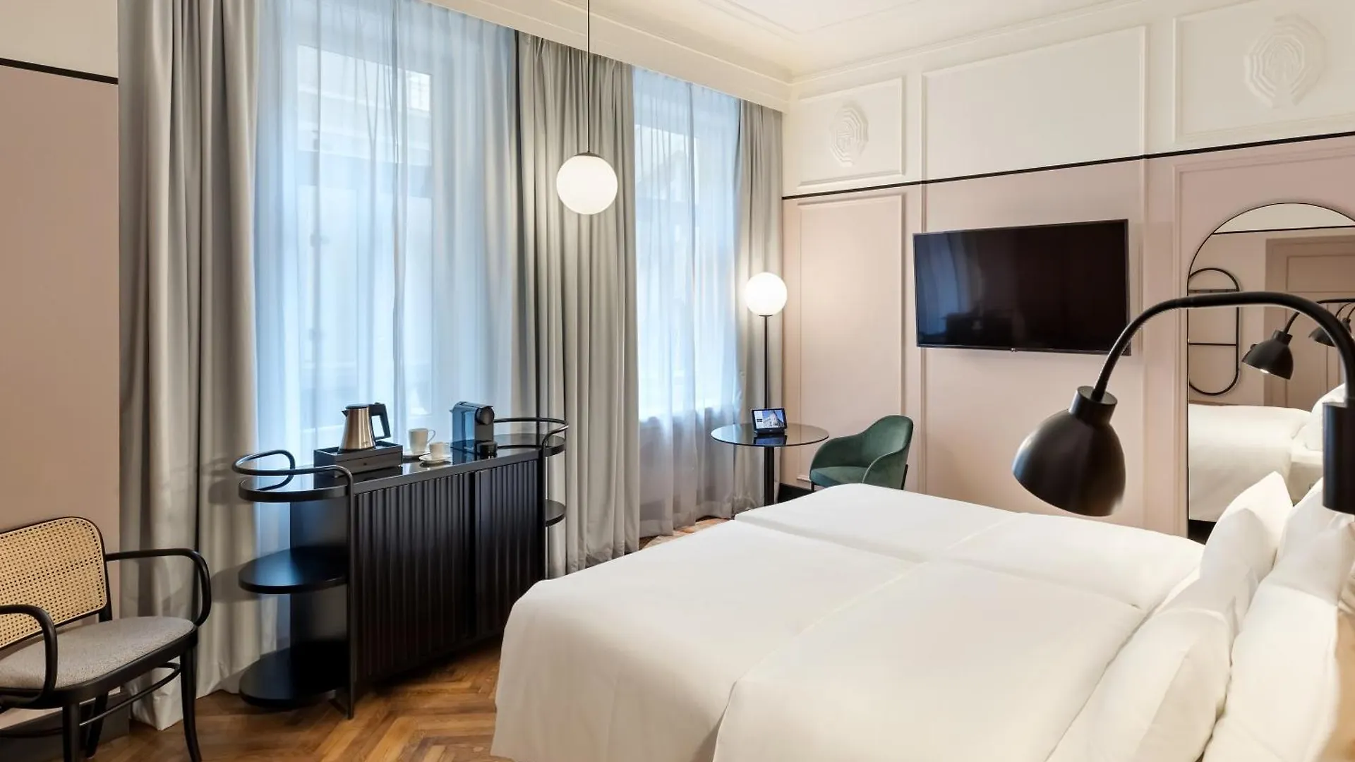 Hotel Astoria Vienna, Curio Collection By Hilton