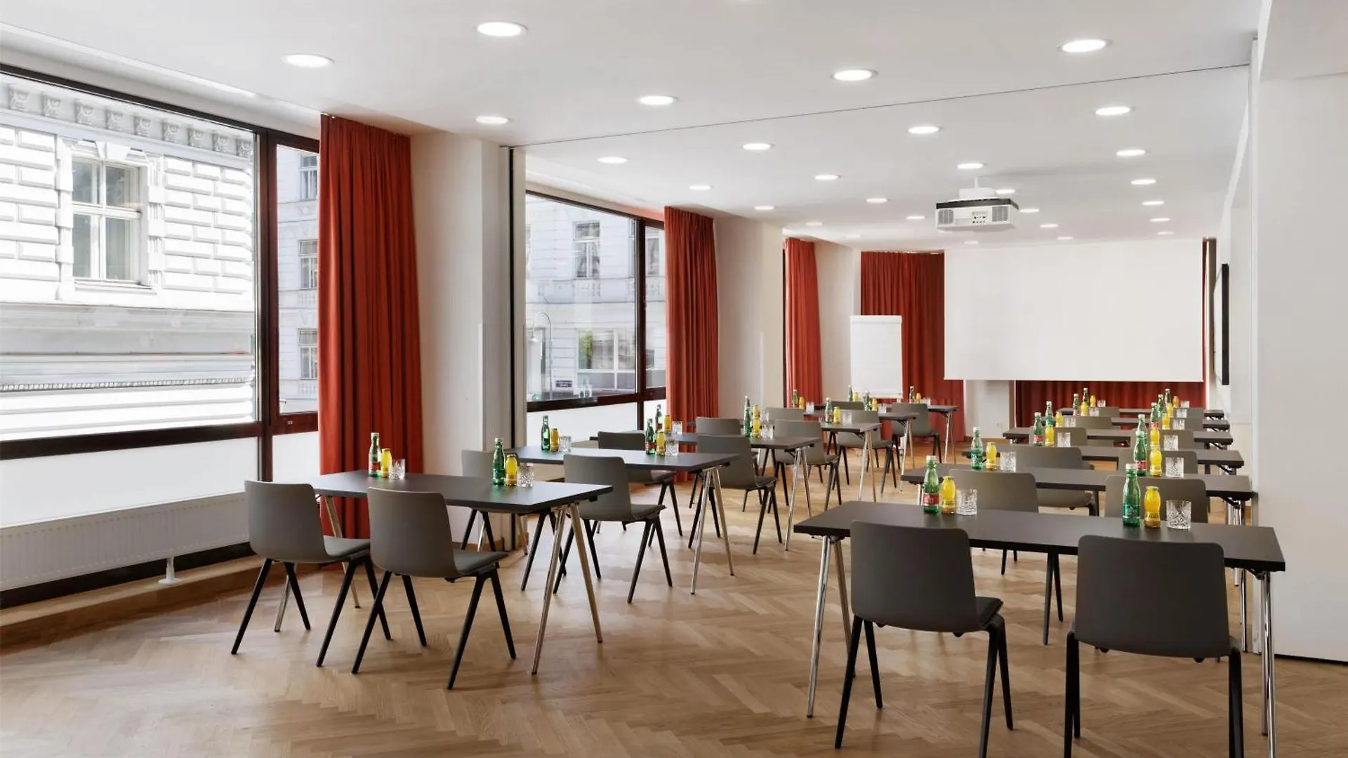 Hotel Astoria Vienna, Curio Collection By Hilton