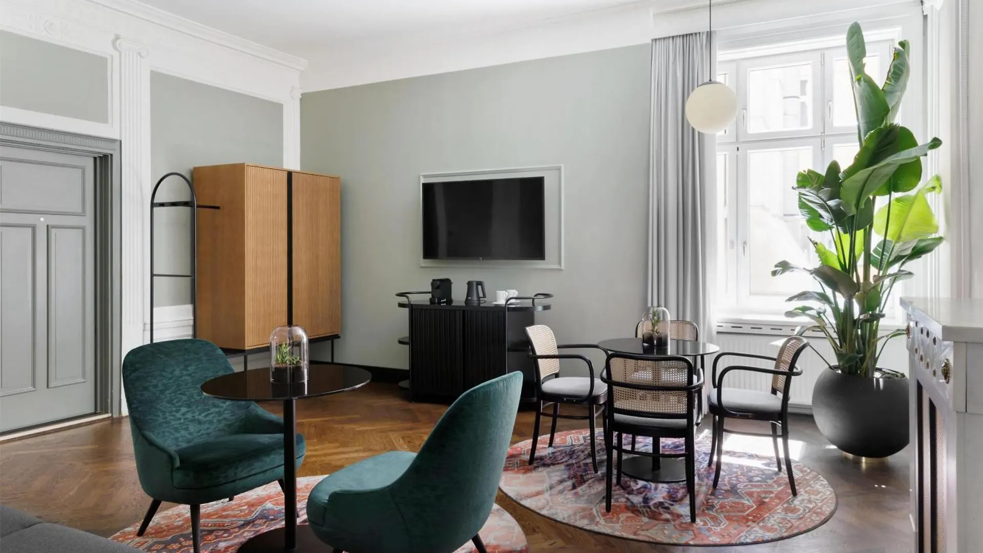 ****  Hotel Astoria Vienna, Curio Collection By Hilton אוסטריה